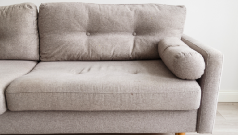 Подкаст: "How to Get Rid of an Old Sofa" Подкаст: "How to Get Rid of an Old Sofa"